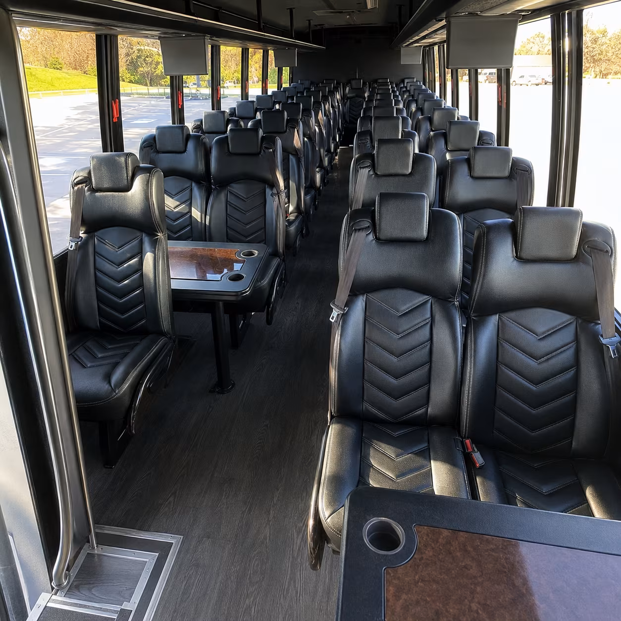 charter buses to michigan wine country from west bloomfield for large groups