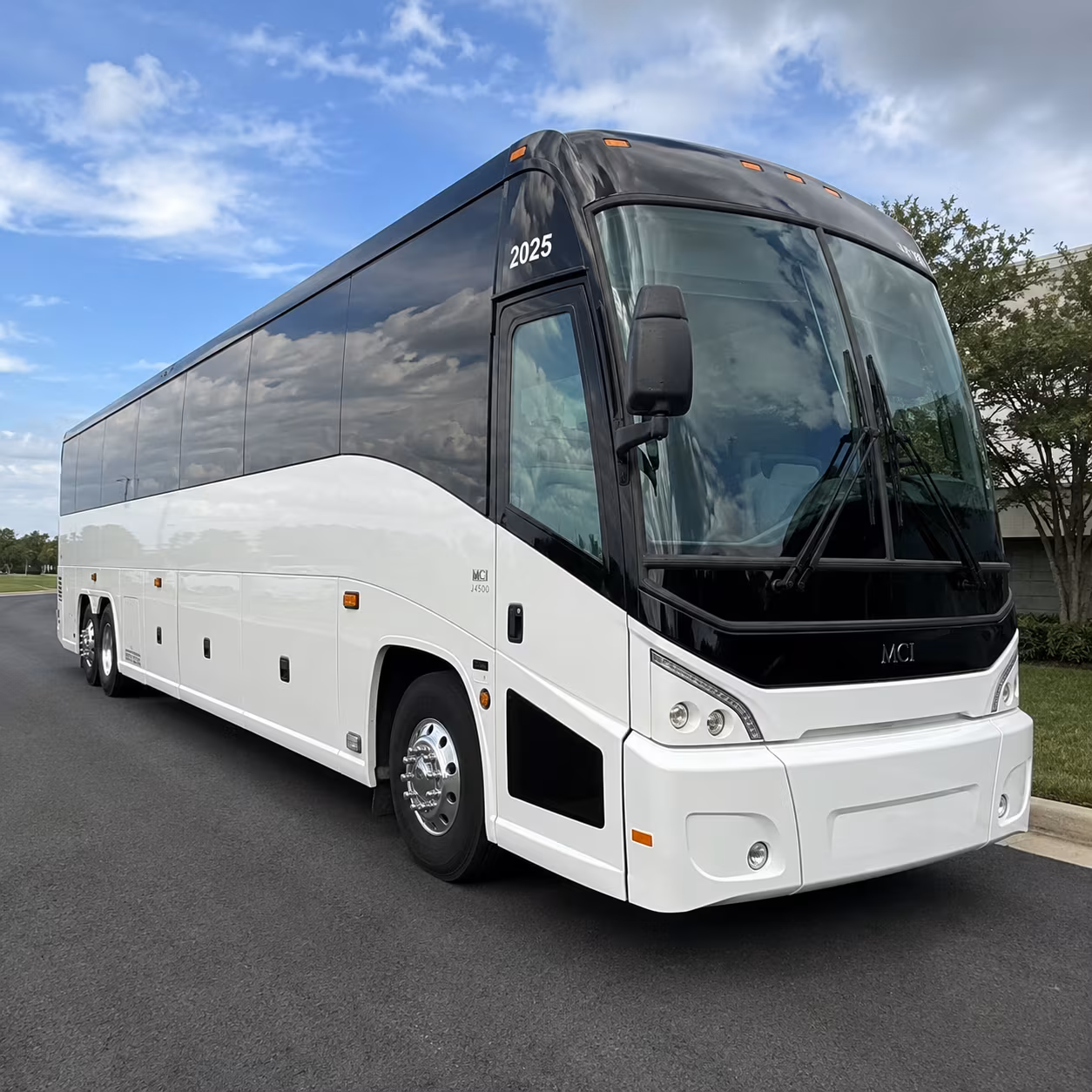shuttle buses for west bloomfield warehouse and distribution groups