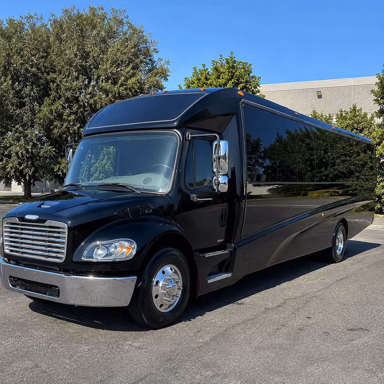 west bloomfield 18 passenger minibus