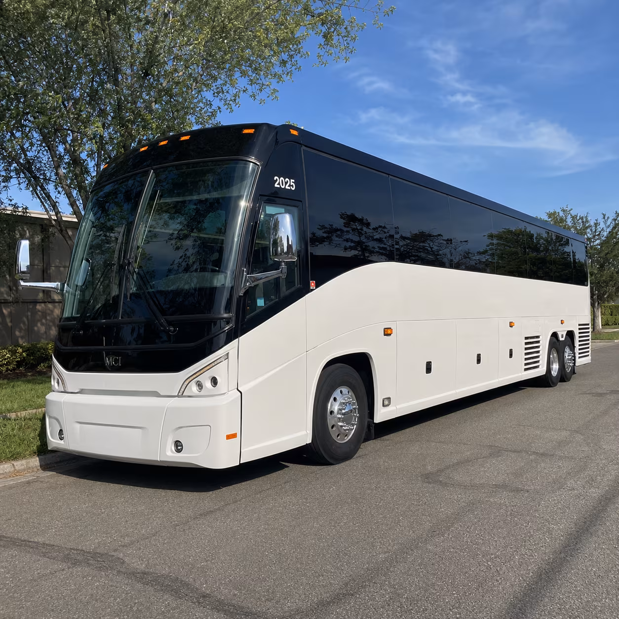 west bloomfield charter buses to chicago and the midwest