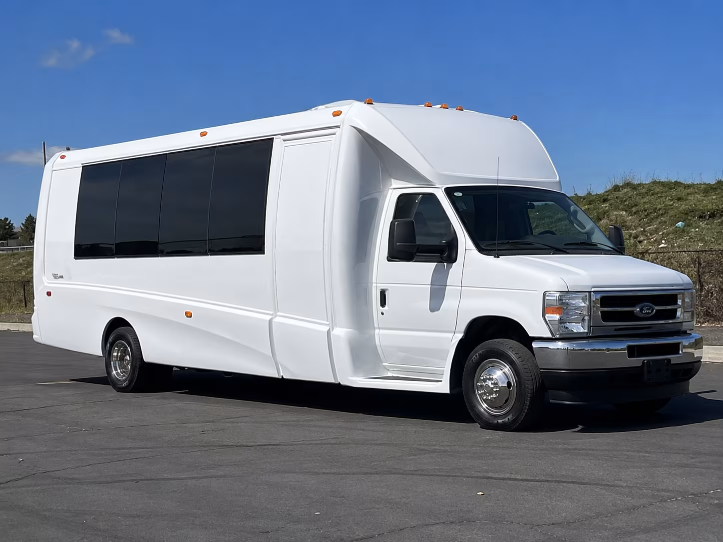 west bloomfield night on town party bus rental